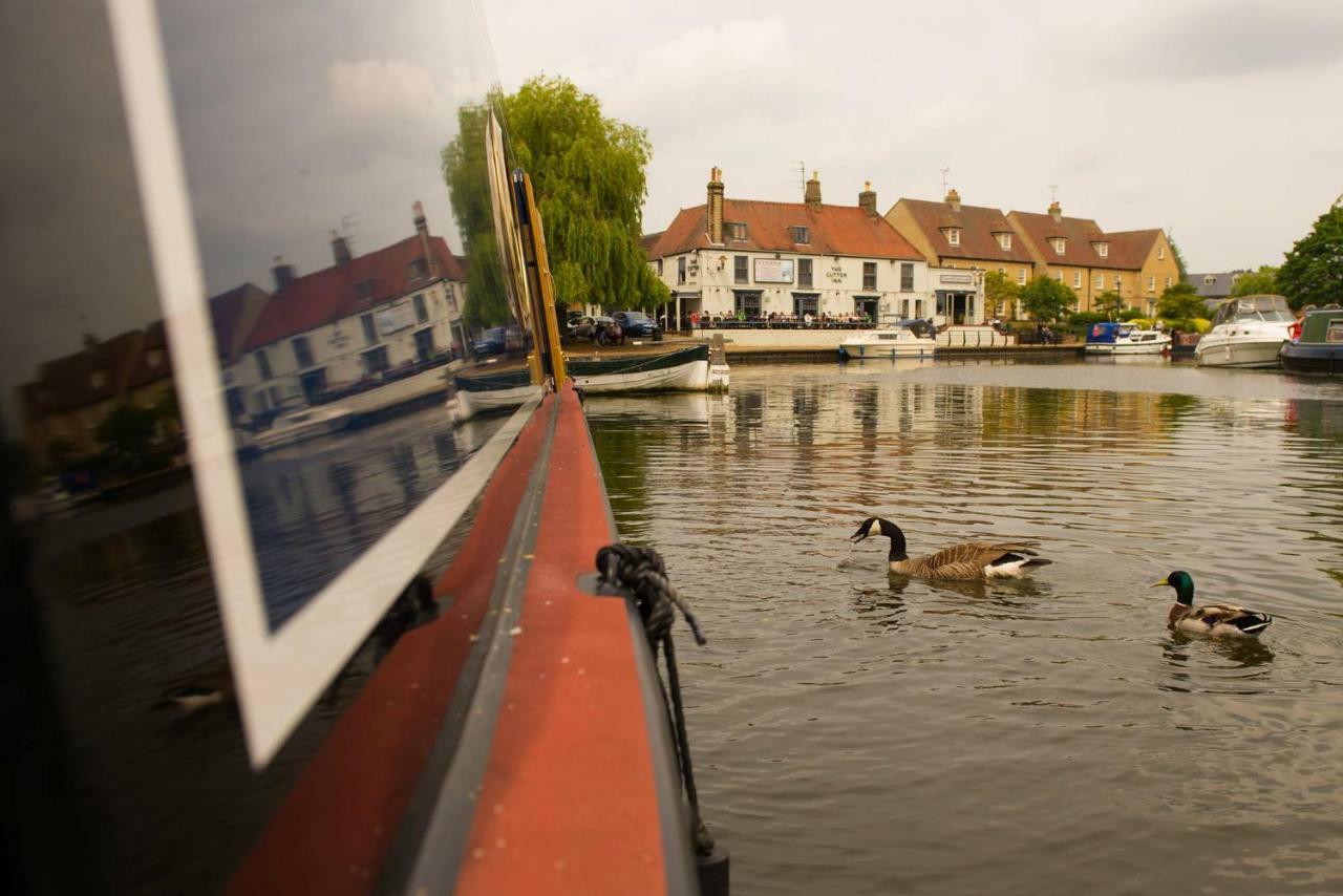 Отель Narrowboat Puzzle Или Экстерьер фото